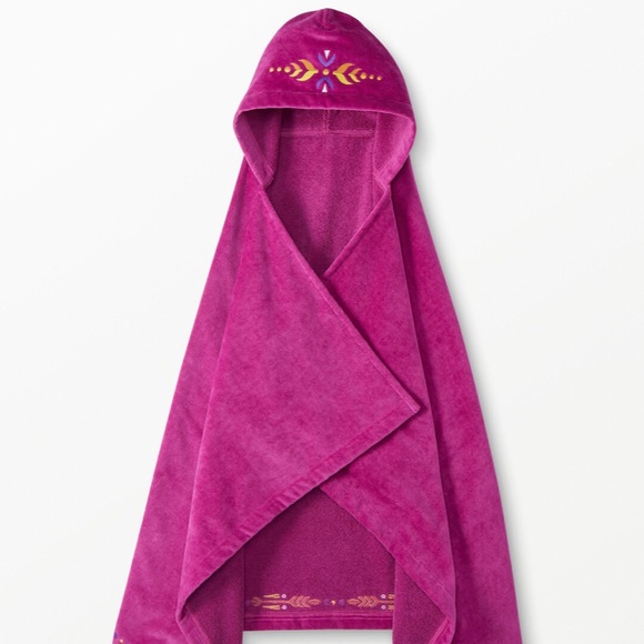 frozen anna hooded towel